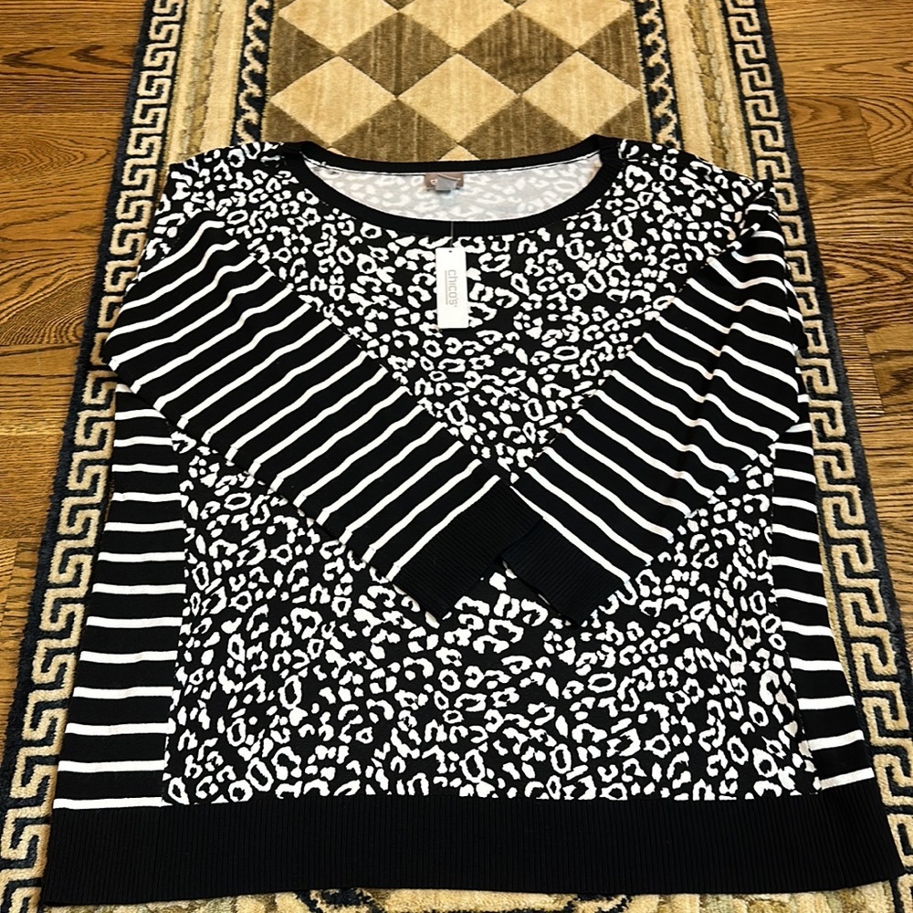 CHICOS lightweight pullover - Picture 4 of 7